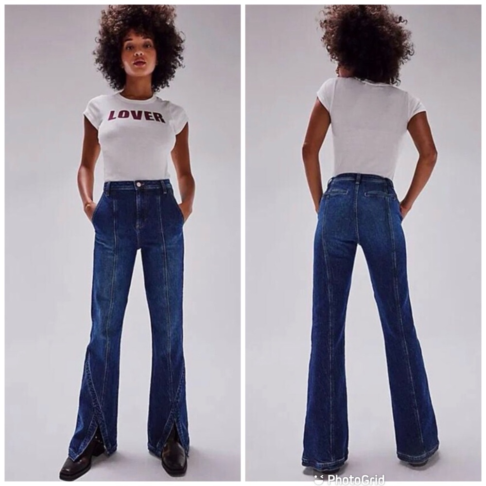WE THE FREE Mona Crvy Flare Leg Jeans Size 25 High Rise Waist Dark Wash New